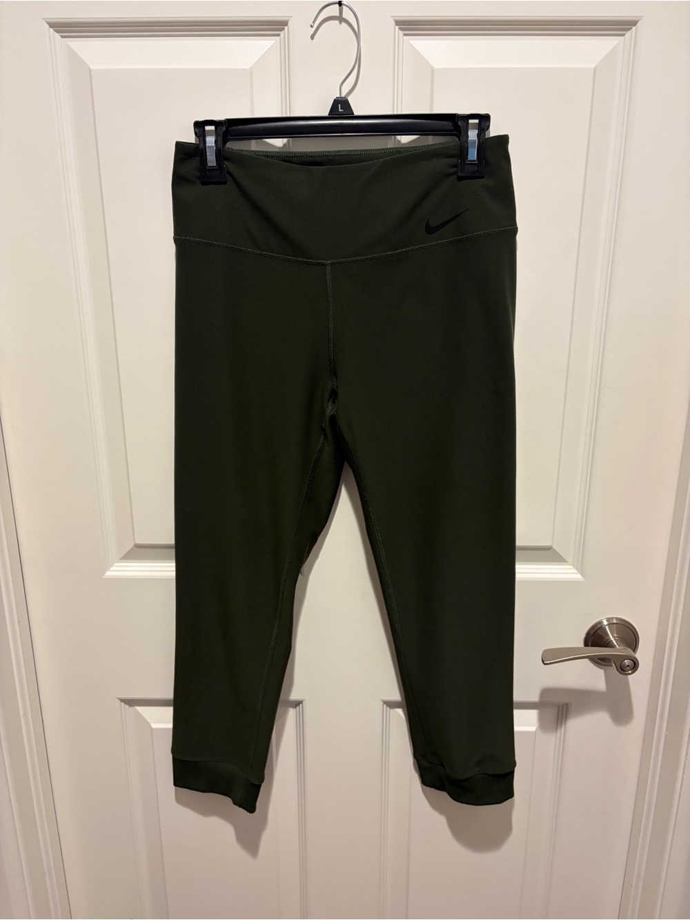 Nike Women’s Olive Green Athletic Capri Leggings